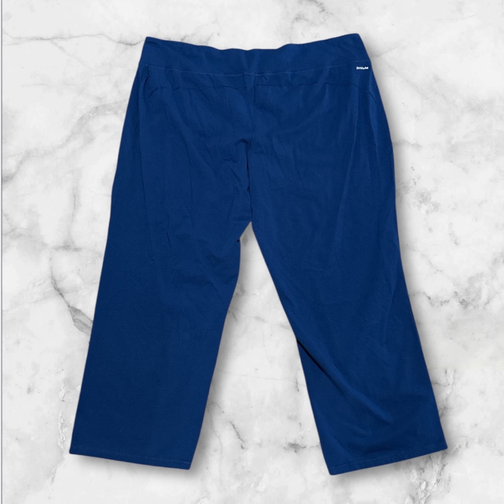 Athletic women navy blue dri fit Capri pants size 4x